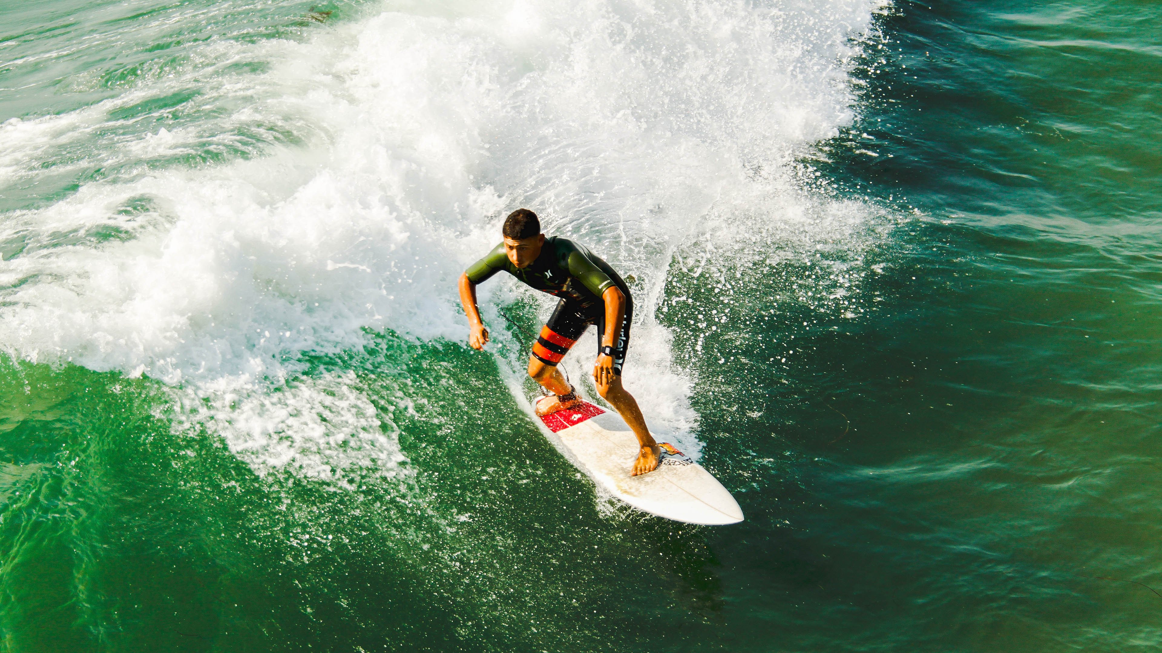 勇士再度夺冠，篮球巨星库里再度成为MVP，nba勇士队库里